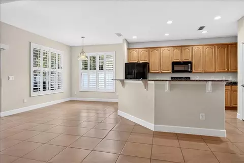 Living - 63 Westland Run, Ormond Beach, FL 32174 photo 5 of 6