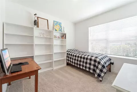Bedroom - 121 Old Mill Pond Rd, Edgewater, FL 32141 photo 4 of 5