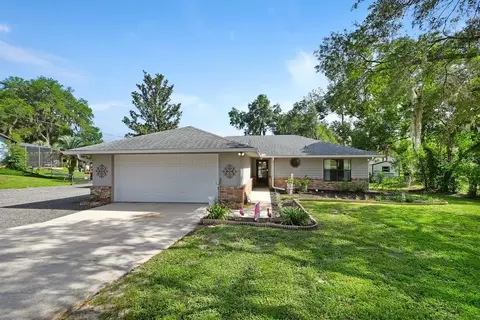 235 W Retta St, De Leon Springs, FL 32130