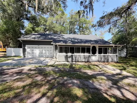 312 Wade Ave, Deland, FL 32724