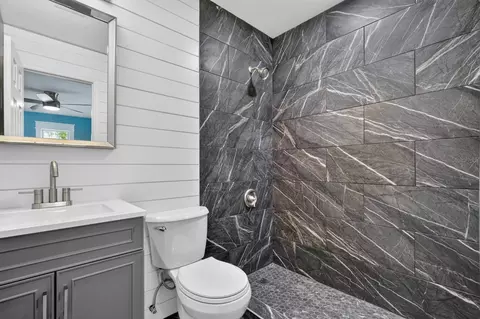 Bath - 3798 Breezy Ct, Ormond Beach, FL 32174 photo 2 of 4