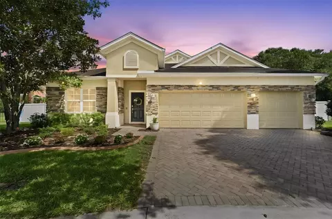 471 Breeders Cup Ct, Deland, FL 32724