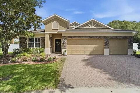 471 Breeders Cup Ct, Deland, FL 32724