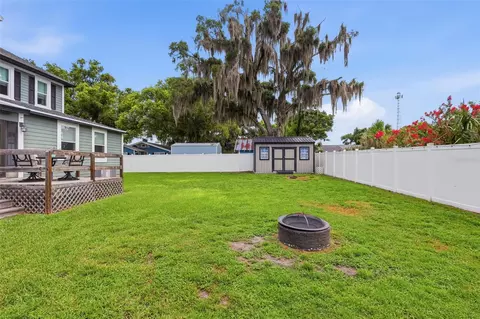 Exterior - 47 Davis Ave, Umatilla, FL 32784 photo 9 of 11