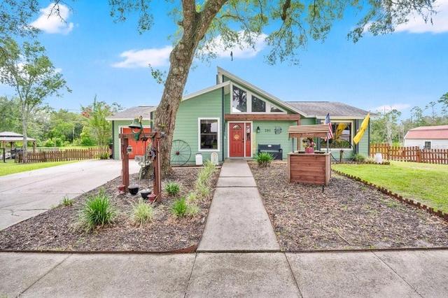 390 N High St, Lake Helen, FL 32744