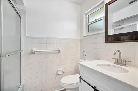 Bath - 236 Mcintosh Rd, Ormond Beach, FL 32174 photo 1 of 2