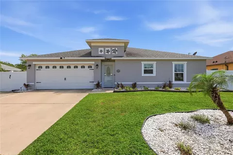 36 Royal Palm Ln, Palm Coast, FL 32164