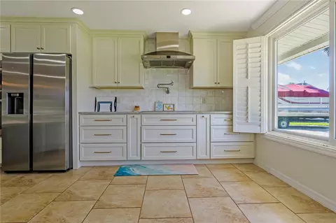 Kitchen - 988 Shockney Dr, Ormond Beach, FL 32174 photo 2 of 4