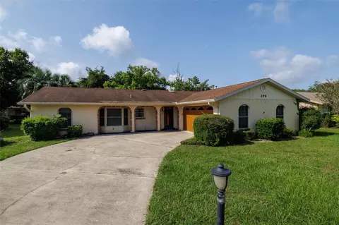229 Georgetowne Blvd, Daytona Beach, FL 32119