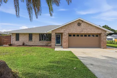 5825 Alstrum Dr, Port Orange, FL 32127