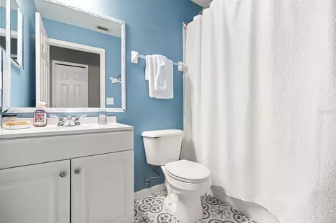 Bath - 503 Dorothy Cir, Eustis, FL 32726 photo 1 of 2