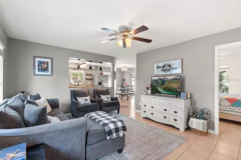 Living - 503 Dorothy Cir, Eustis, FL 32726 photo 1 of 3