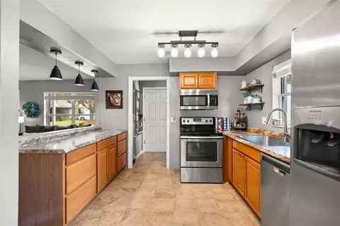 Kitchen - 503 Dorothy Cir, Eustis, FL 32726 photo 3 of 4