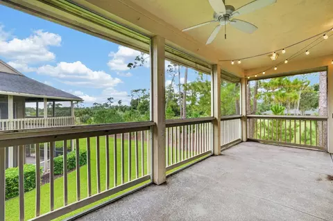 Exterior - 31 Magnolia Dr S, Ormond Beach, FL 32174 photo 2 of 13