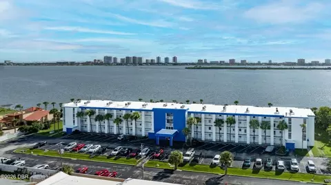 3131 S Ridgewood Ave #108, South Daytona, FL 32119