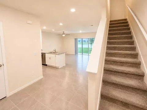 Entry Way - 2732 Silver Canoe Dr, Edgewater, FL 32141 photo 4 of 9
