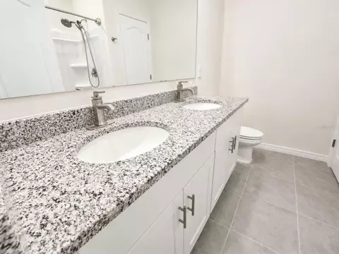 Bath - 2732 Silver Canoe Dr, Edgewater, FL 32141 photo 5 of 7