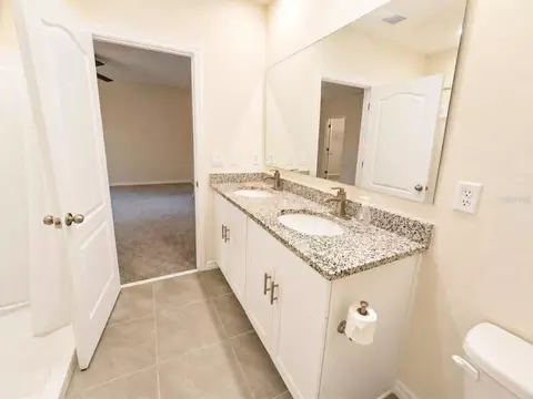 Bath - 2732 Silver Canoe Dr, Edgewater, FL 32141 photo 3 of 7