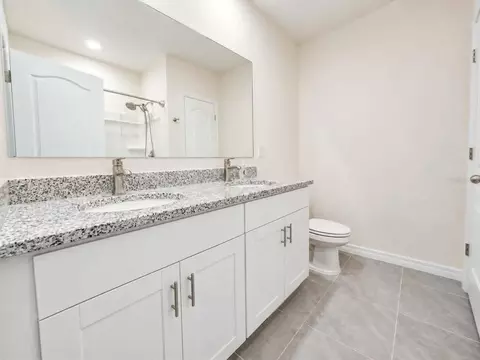Bath - 2732 Silver Canoe Dr, Edgewater, FL 32141 photo 4 of 7