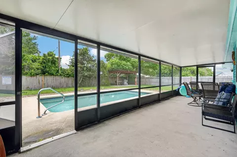 Exterior - 1845 Willow Oak Dr, Edgewater, FL 32141 photo 3 of 23