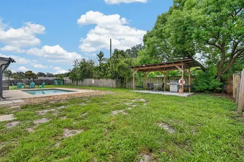 Exterior - 1845 Willow Oak Dr, Edgewater, FL 32141 photo 10 of 23