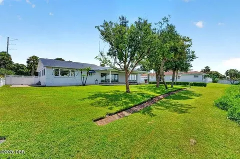 Exterior - 448 Riverside Dr, Ormond Beach, FL 32176 photo 3 of 4