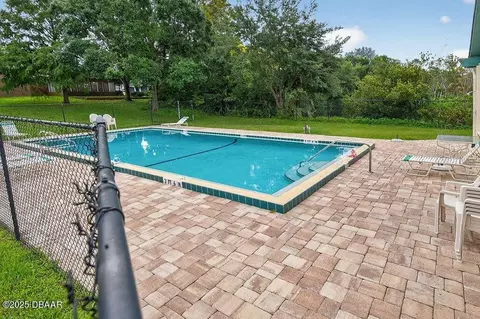 Exterior - 28 Baymeadow Ct, Ormond Beach, FL 32174 photo 6 of 7