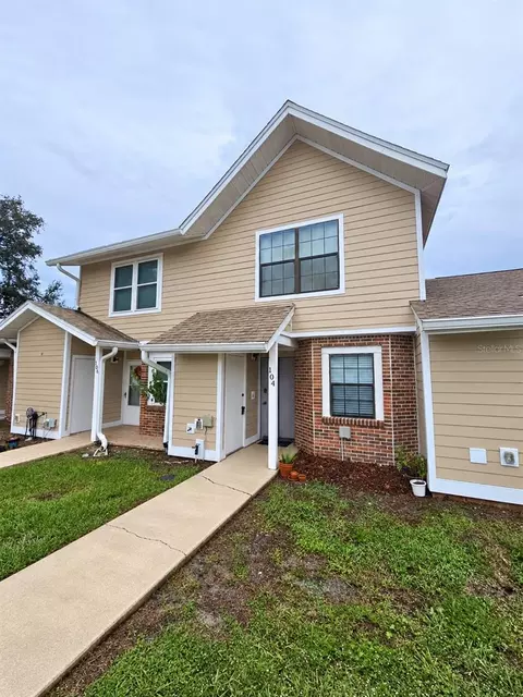104 Hidden Arbor Ct, Sanford, FL 32773