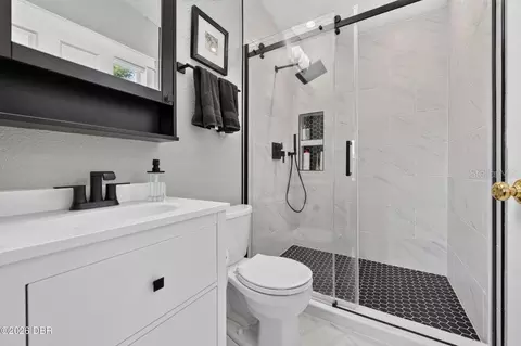 Bath - 124 Avalon Dr, Ormond Beach, FL 32176 photo 2 of 3