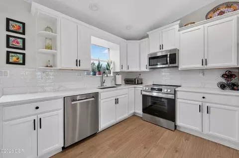 Kitchen - 124 Avalon Dr, Ormond Beach, FL 32176 photo 2 of 3