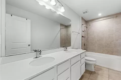 Bath - 100 Lavenna Ave, Saint Cloud, FL 34771 photo 3 of 3