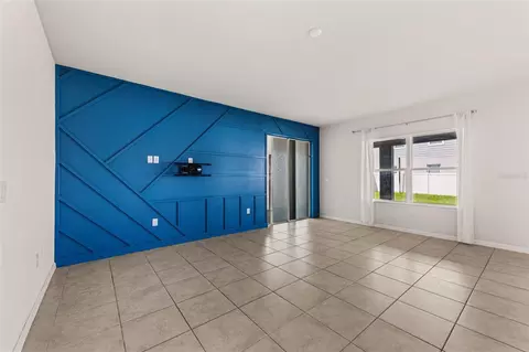 Living - 100 Lavenna Ave, Saint Cloud, FL 34771 photo 3 of 4