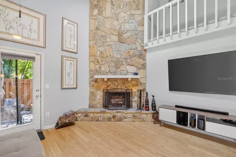 Living - 11 Indian Trl, Ormond Beach, FL 32174 photo 2 of 4