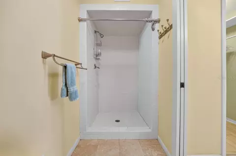 Bath - 11 Indian Trl, Ormond Beach, FL 32174 photo 4 of 10