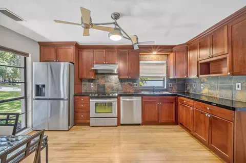 Kitchen - 11 Indian Trl, Ormond Beach, FL 32174 photo 2 of 5
