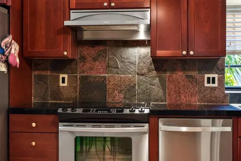 Kitchen - 11 Indian Trl, Ormond Beach, FL 32174 photo 3 of 5