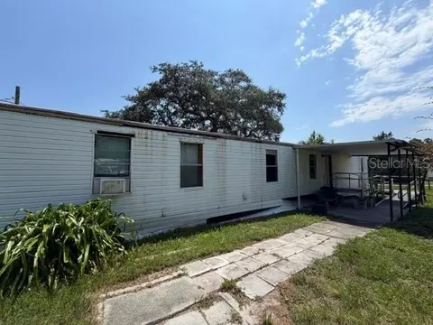 45600 Panther St, Paisley, FL 32767