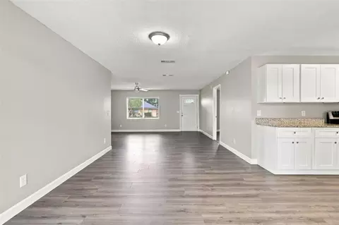 Living - 3307 Pine Tree Dr, Edgewater, FL 32141 photo 17 of 19
