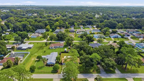View/Area - 3307 Pine Tree Dr, Edgewater, FL 32141 photo 5 of 6