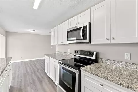 Kitchen - 3307 Pine Tree Dr, Edgewater, FL 32141 photo 4 of 4