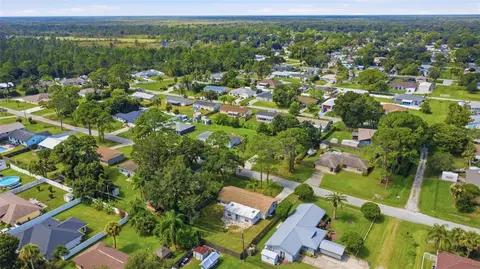 View/Area - 3307 Pine Tree Dr, Edgewater, FL 32141 photo 2 of 6