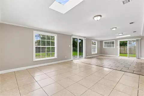 Living - 3307 Pine Tree Dr, Edgewater, FL 32141 photo 15 of 19