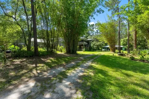 Exterior - 400 Pine Bluff Trl, Ormond Beach, FL 32174 photo 14 of 33