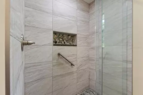 Bath - 400 Pine Bluff Trl, Ormond Beach, FL 32174 photo 7 of 9