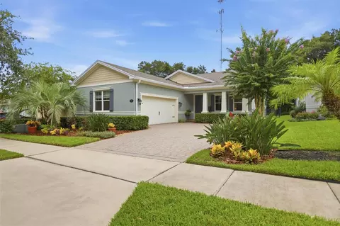 810 Victoria Hills Dr S, Deland, FL 32724