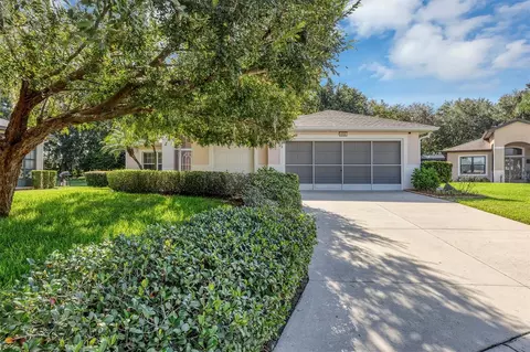 4958 Portsmouth St, Tavares, FL 32778