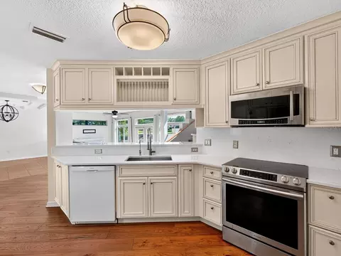 Kitchen - 1625 Abrams Rd, Eustis, FL 32726 photo 1 of 2