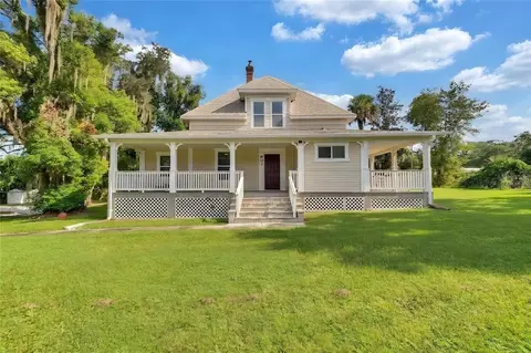 903 E New York Ave, Deland, FL 32724