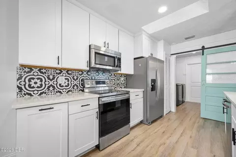 Kitchen - 5 Winding Woods Trl, Ormond Beach, FL 32174 photo 6 of 6