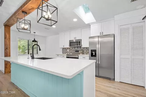 Kitchen - 5 Winding Woods Trl, Ormond Beach, FL 32174 photo 2 of 6